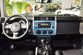   2013款丰田FJ酷路泽4.0L