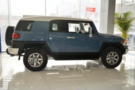   2013款丰田FJ酷路泽4.0L