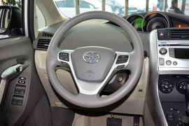   2015款丰田逸致跨界版180E CVT跨界版