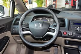   2015款思铭1.8L VTI自动
