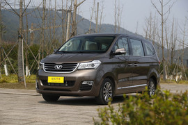   2015款华颂7 2.0T自动旗舰型试驾实拍