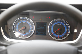   2015款华颂7 2.0T自动旗舰型试驾实拍