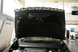   2014款Jeep自由光2.4L豪华版