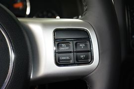  2014款Jeep指南者2.4L四驱舒适版 改款