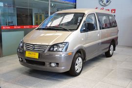   2015款东风风行菱智V3 1.5L 7座豪华型