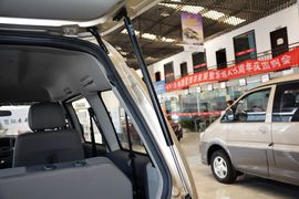   2015款东风风行菱智M3 1.6L 7座舒适型