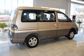   2015款东风风行菱智M3 1.6L 7座舒适型