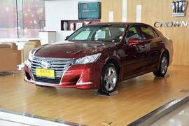   2015款丰田皇冠2.5L时尚版
