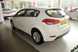   2014款起亚K3S 1.6L GL手动版