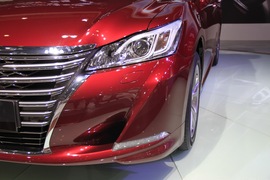  丰田皇冠2.0T 成都车展实拍