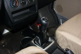   2015款一汽佳宝V77 1.3L标准型