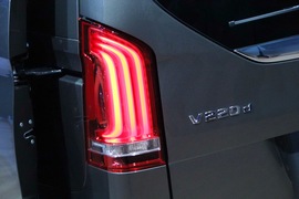   奔驰V220法兰克福车展实拍