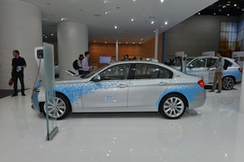 宝马330e法兰克福车展实拍
