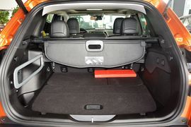   2014款Jeep自由光2.4L高性能版