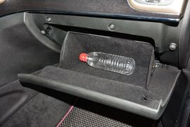   2015款Jeep大切诺基3.0L旗舰尊悦版到店实拍