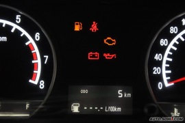   2010款上海英伦SC715手动基本型