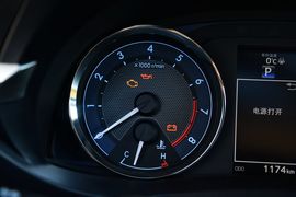   2014款丰田卡罗拉1.8L CVT至高版