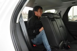   2016款路虎发现神行2.0T HSE LUXURY实拍