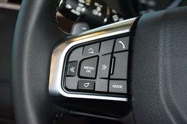   2016款路虎发现神行2.0T HSE LUXURY