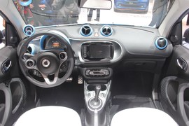   smart fortwo BRABUS日内瓦车展实拍
