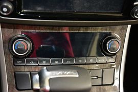   2016款哈弗H8 2.0T两驱舒适型