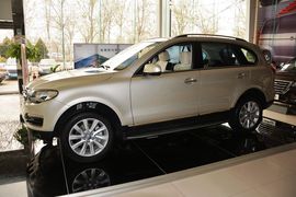   2016款哈弗H8 2.0T两驱舒适型