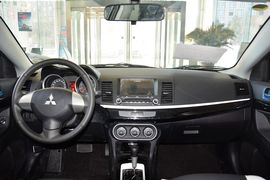   2016款三菱翼神1.8L CVT黑白复刻版