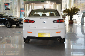   2016款三菱翼神1.8L CVT黑白复刻版