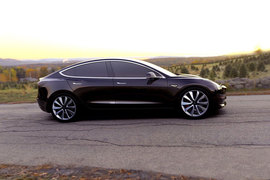   MODEL 3发布 售价3.5万美元起