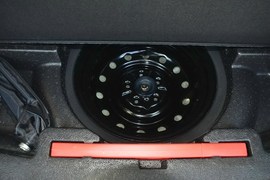 2016款海马V70 2.0L手动舒适型6座