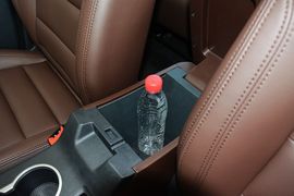 2016款海马V70 2.0L手动舒适型6座