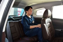 2016款海马V70 2.0L手动舒适型6座