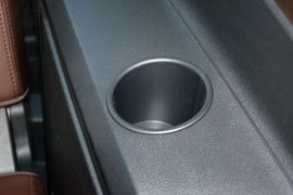 2016款海马V70 2.0L手动舒适型6座