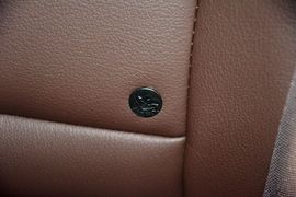 2016款海马V70 2.0L手动舒适型6座