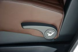 2016款海马V70 2.0L手动舒适型6座