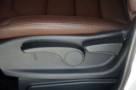 2016款海马V70 2.0L手动舒适型6座