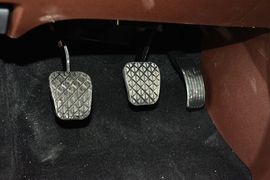 2016款海马V70 2.0L手动舒适型6座