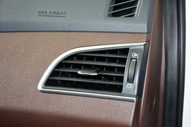 2016款海马V70 2.0L手动舒适型6座