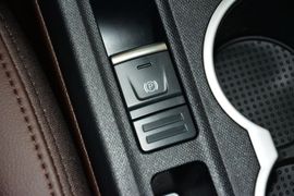 2016款海马V70 2.0L手动舒适型6座