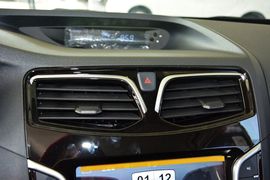 2016款海马V70 2.0L手动舒适型6座