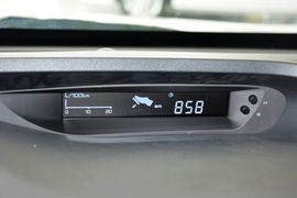 2016款海马V70 2.0L手动舒适型6座