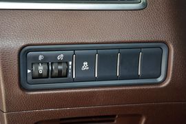 2016款海马V70 2.0L手动舒适型6座