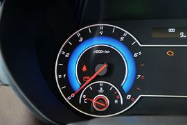 2016款海马V70 2.0L手动舒适型6座