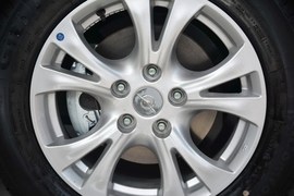 2016款海马V70 2.0L手动舒适型6座