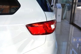 2016款海马V70 2.0L手动舒适型6座