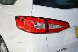 2016款海马V70 2.0L手动舒适型6座