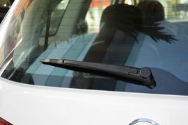 2016款海马V70 2.0L手动舒适型6座