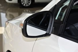 2016款海马V70 2.0L手动舒适型6座