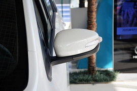 2016款海马V70 2.0L手动舒适型6座