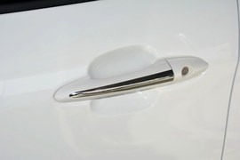 2016款海马V70 2.0L手动舒适型6座